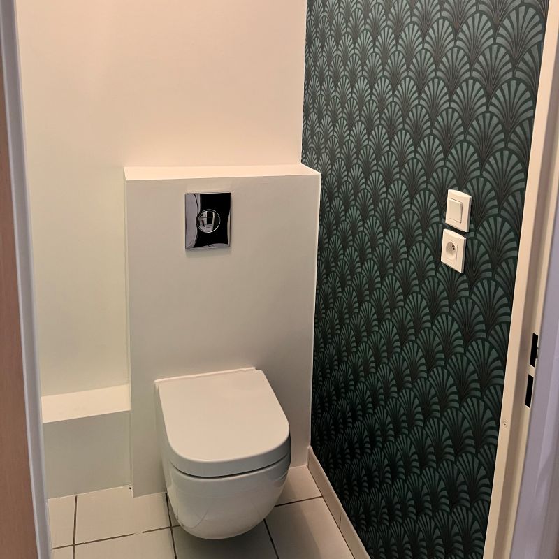 pose WC suspendu besançon